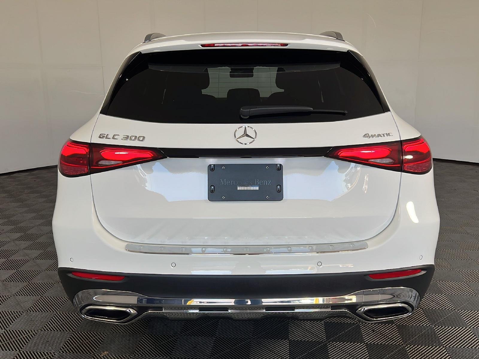 New 2026 Polar White Mercedes-Benz GLC 300 image 20