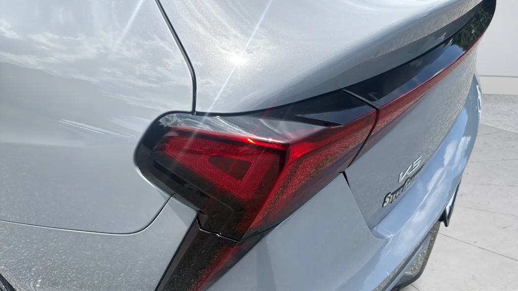 2025 Kia K5 GT-Line - Photo 29