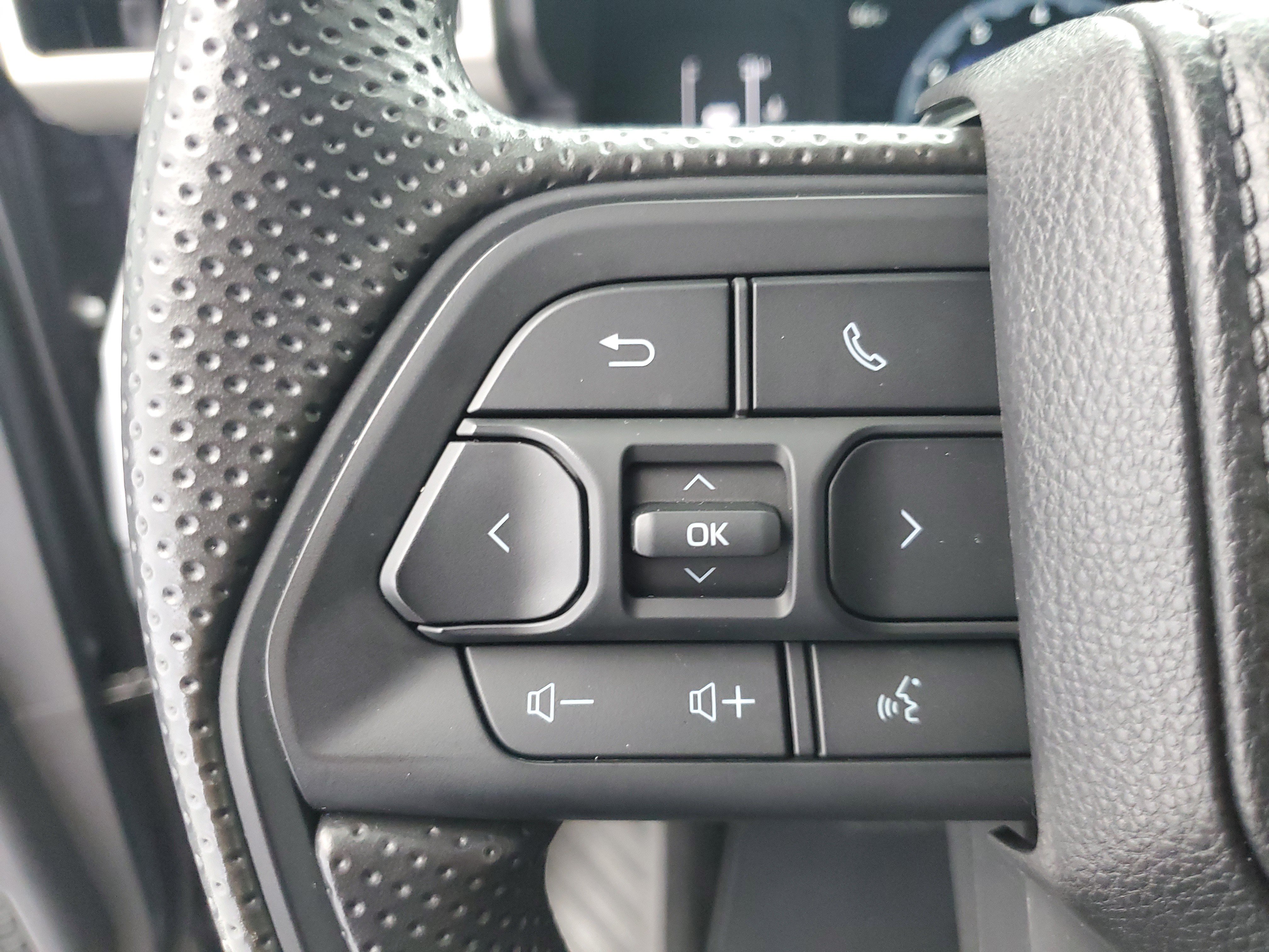 Used 2025 Underground Toyota SR5 image 23