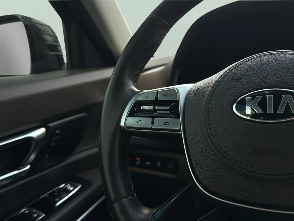 Used 2021 Ebony Black Kia SX image 14