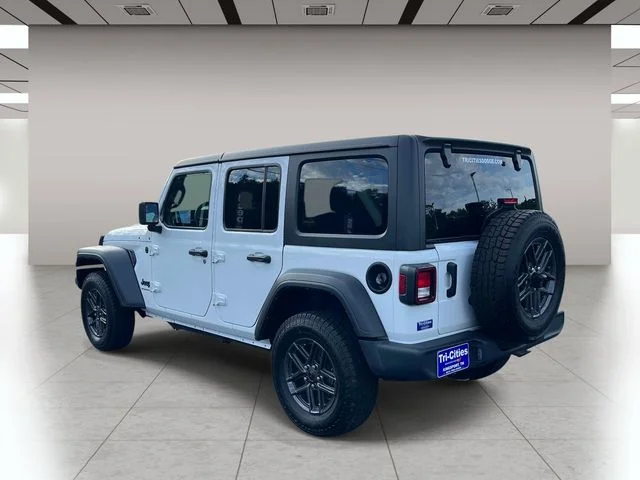 Used 2025 White Jeep Sport S image 6