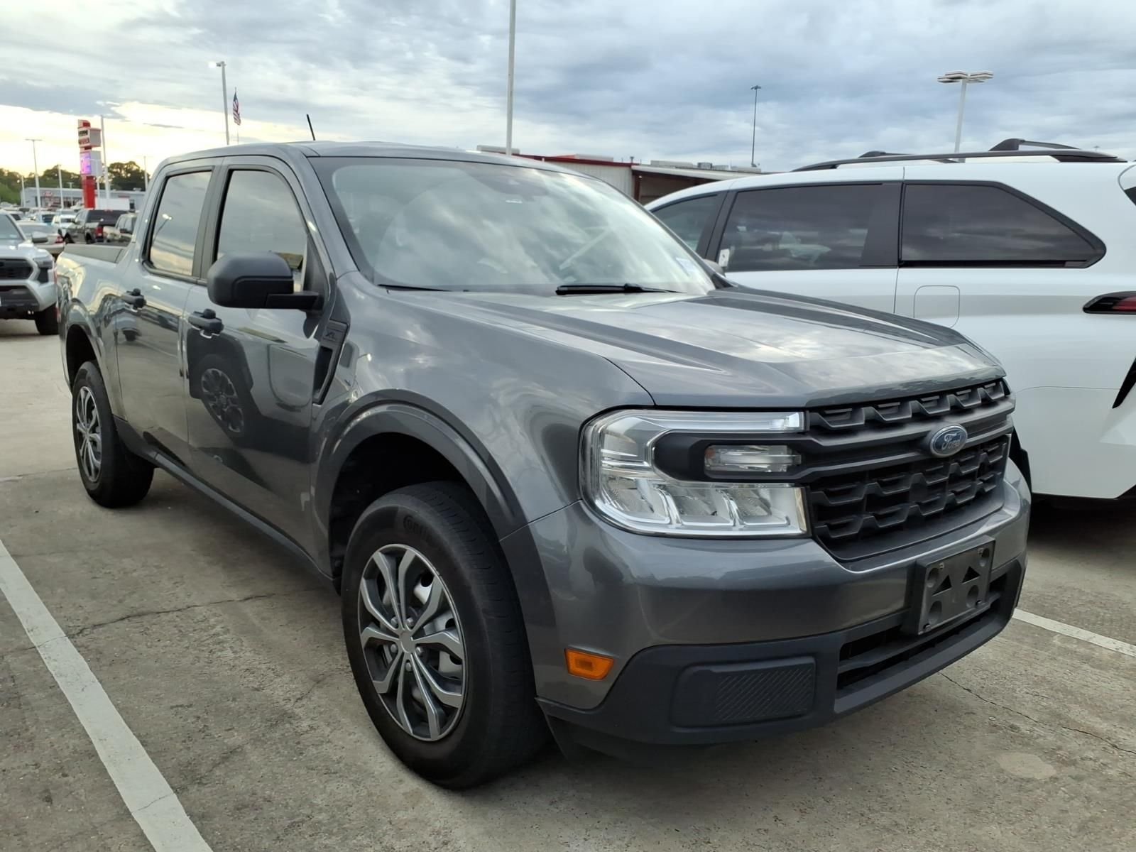 2023 Ford Maverick XL