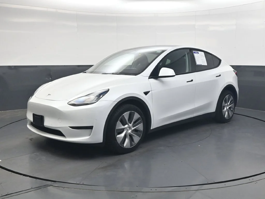 Used 2022  Tesla Long Range image 8