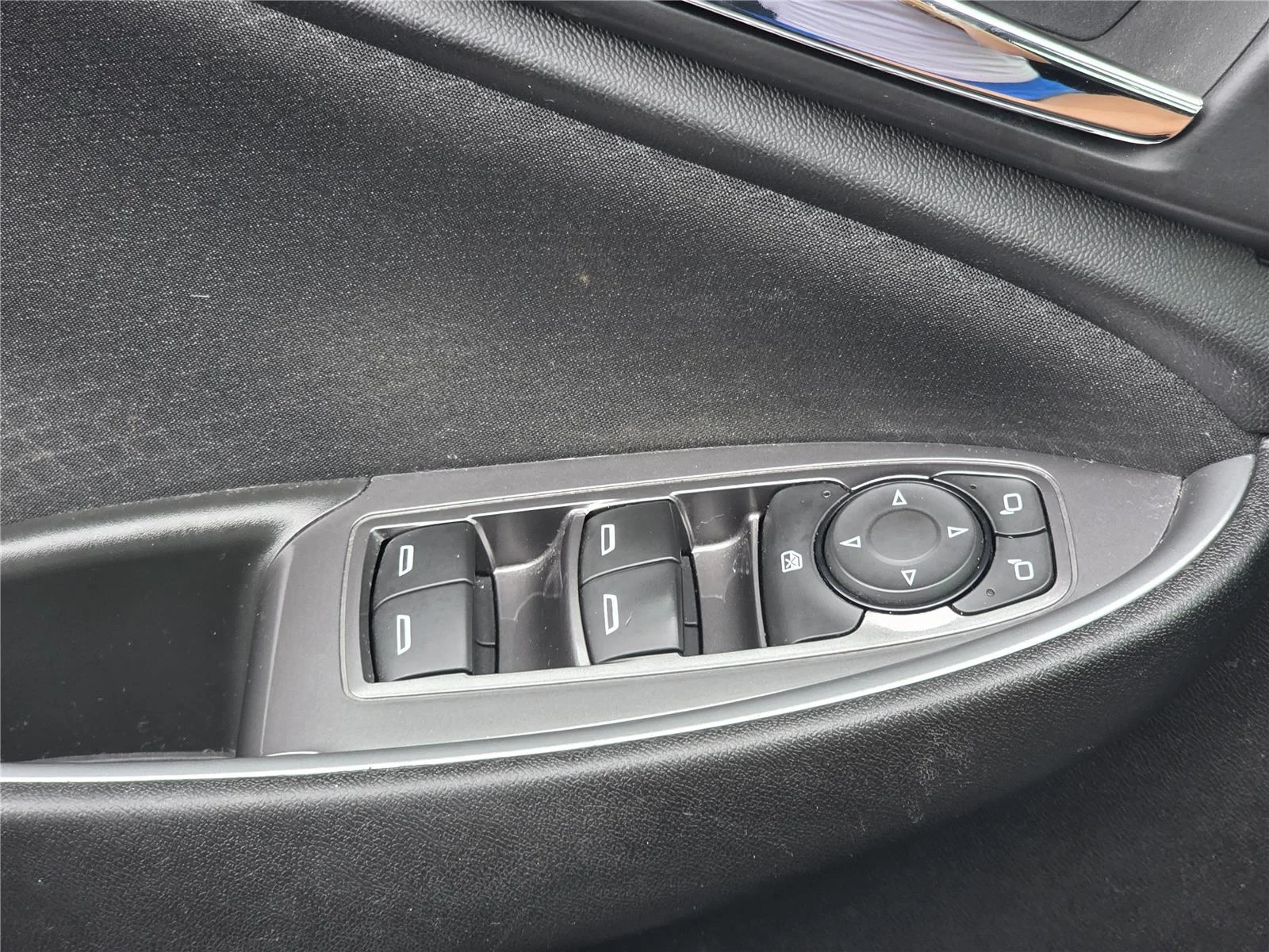 Used 2024 Mosaic Black Metallic Chevrolet RS image 28