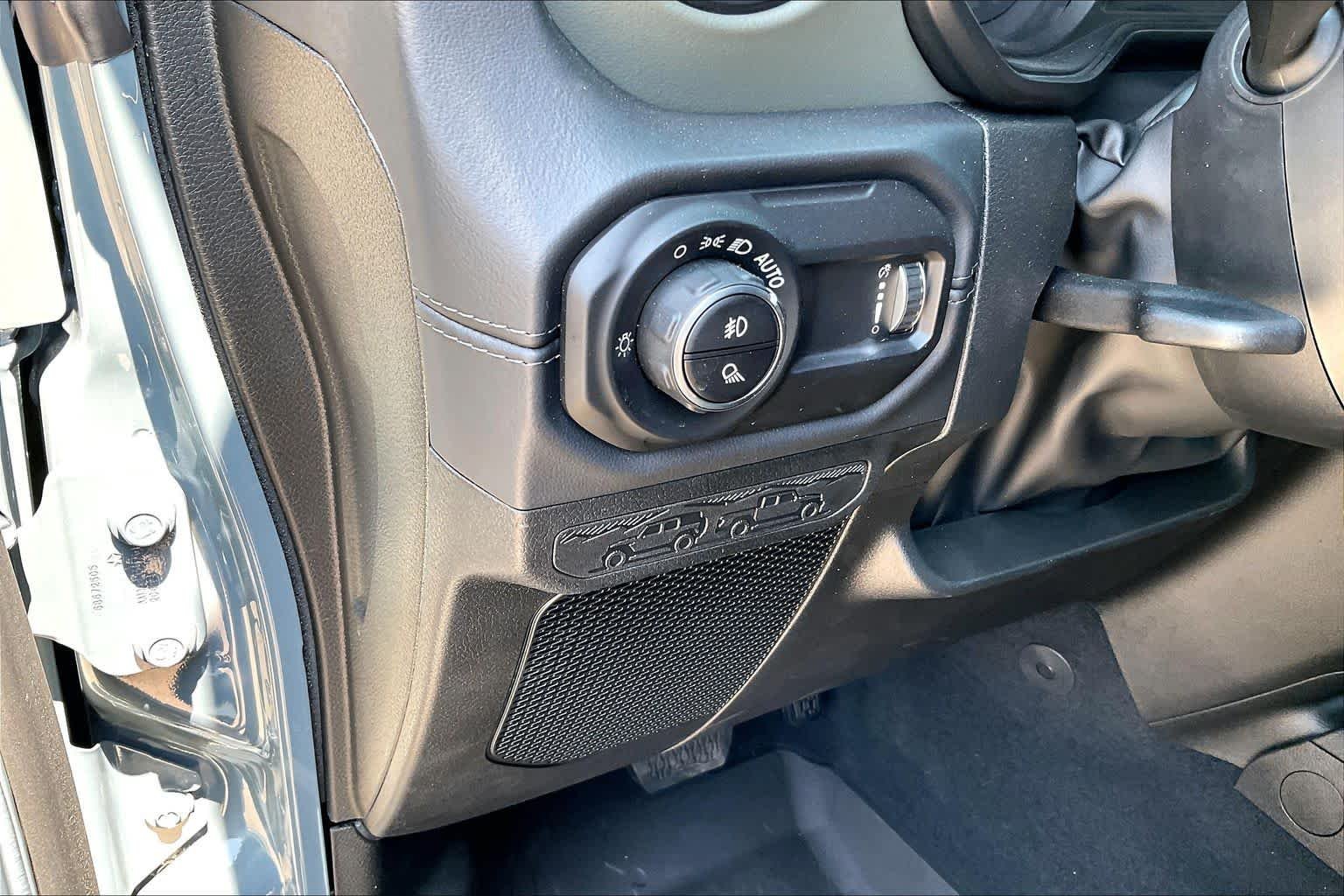New 2026 Anvil Clearcoat Jeep Mojave X image 18