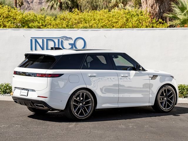 Used 2024 Fuji White Land Rover Dynamic SE image 6