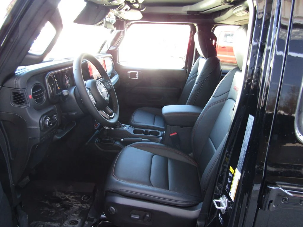 New 2026 Black Clearcoat Jeep Rubicon X image 24