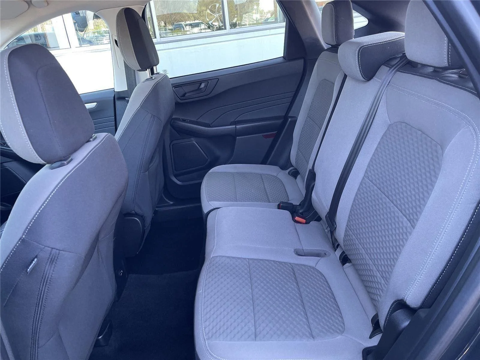 Used 2022 Gray Ford SE image 33