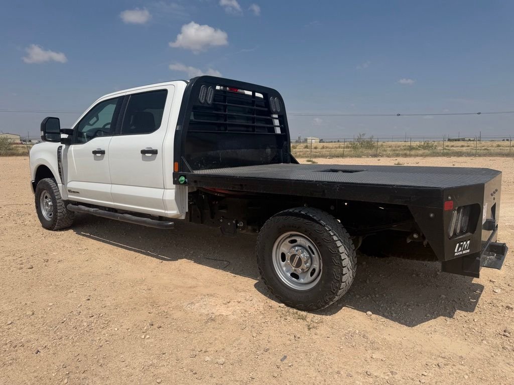 Used 2025 Oxford White Ford XLT image 6