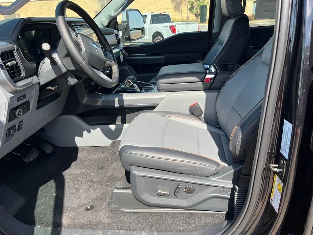2025 Ford F-150 Lariat - Photo 15
