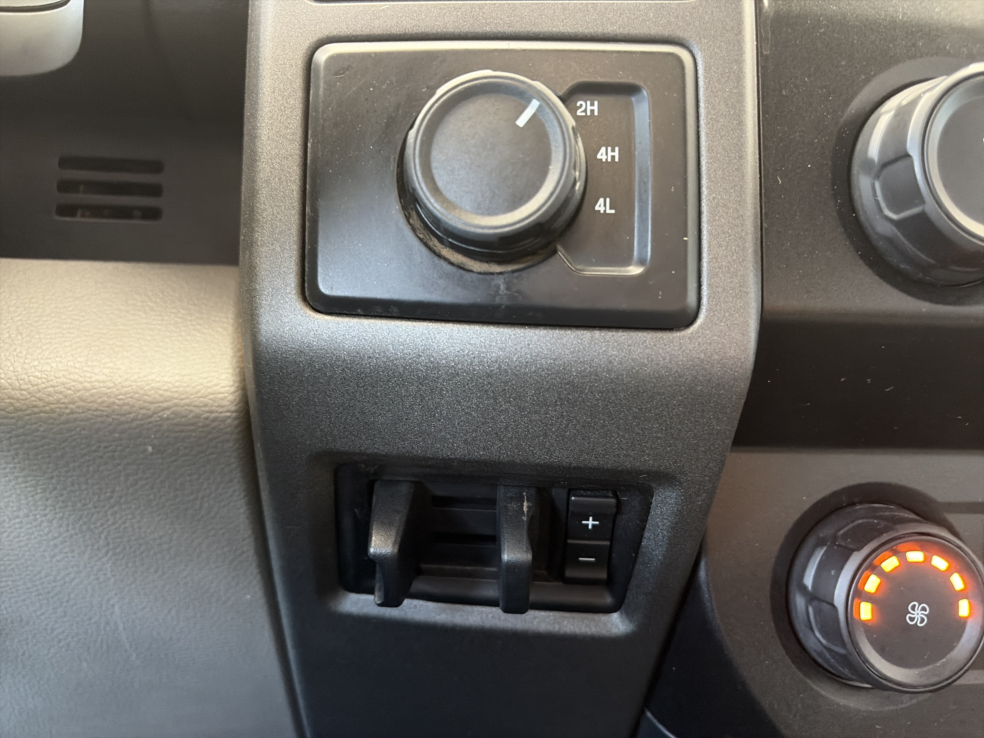 Used 2020 White Ford XL image 20
