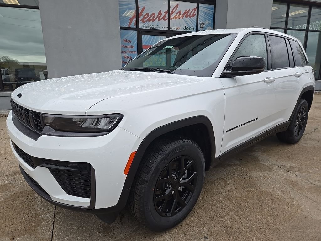 New 2026 Bright White Clear-Coat Exterior Paint Jeep Altitude image 2