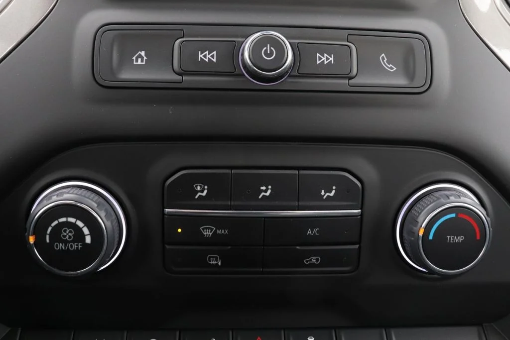 Used 2025 Summit White Chevrolet WT image 16
