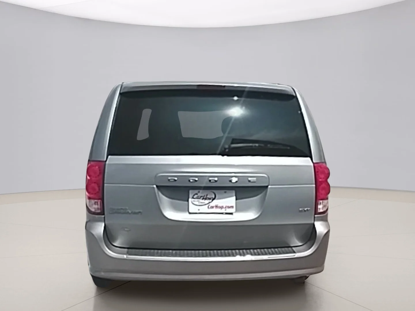 Used 2015 Silver Dodge SXT image 4