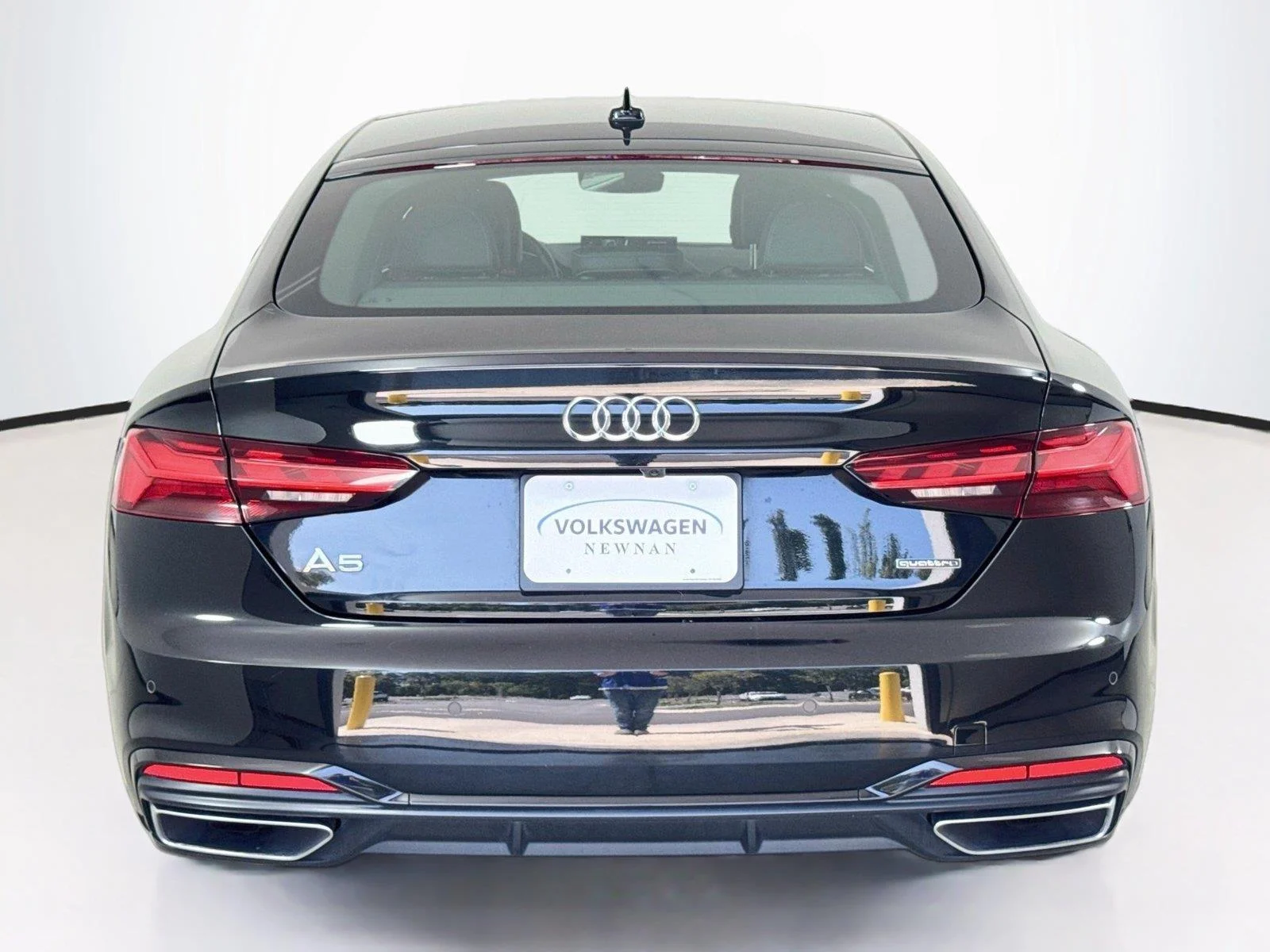 Used 2025 Mythos Black Metallic Audi S line Premium image 5
