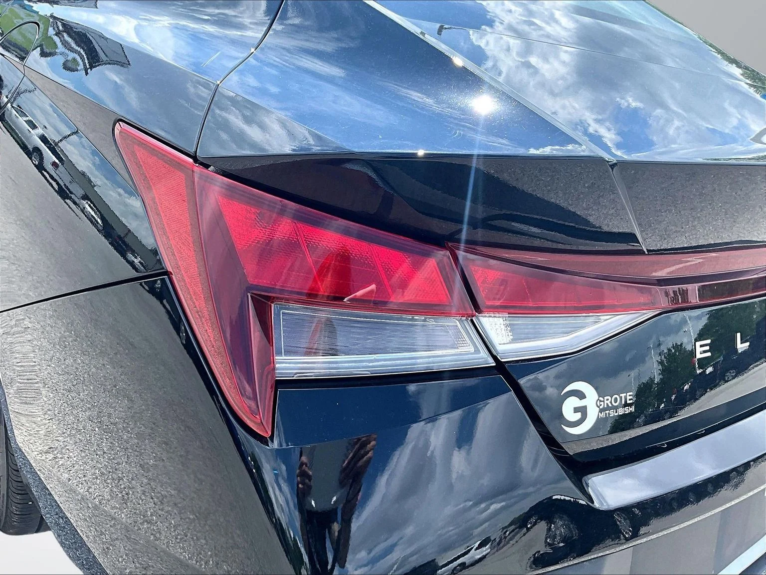 Used 2024 Black Hyundai SEL image 27