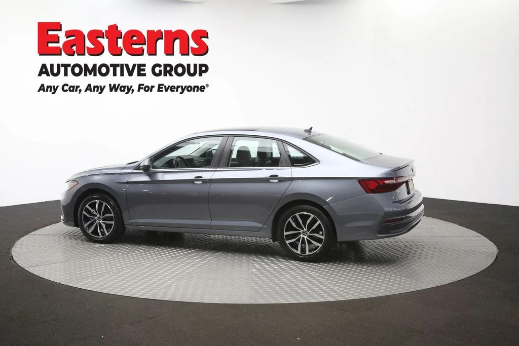 Used 2025 Gray Volkswagen 1.5T SE image 60