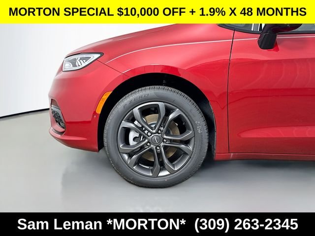 New 2026 Red Hot Pearl-Coat Exterior Paint Chrysler Select image 32