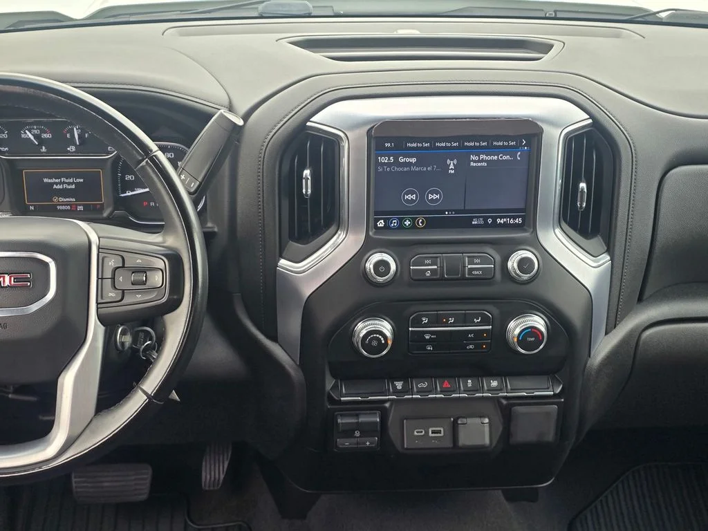 Used 2023 White GMC SLE image 17