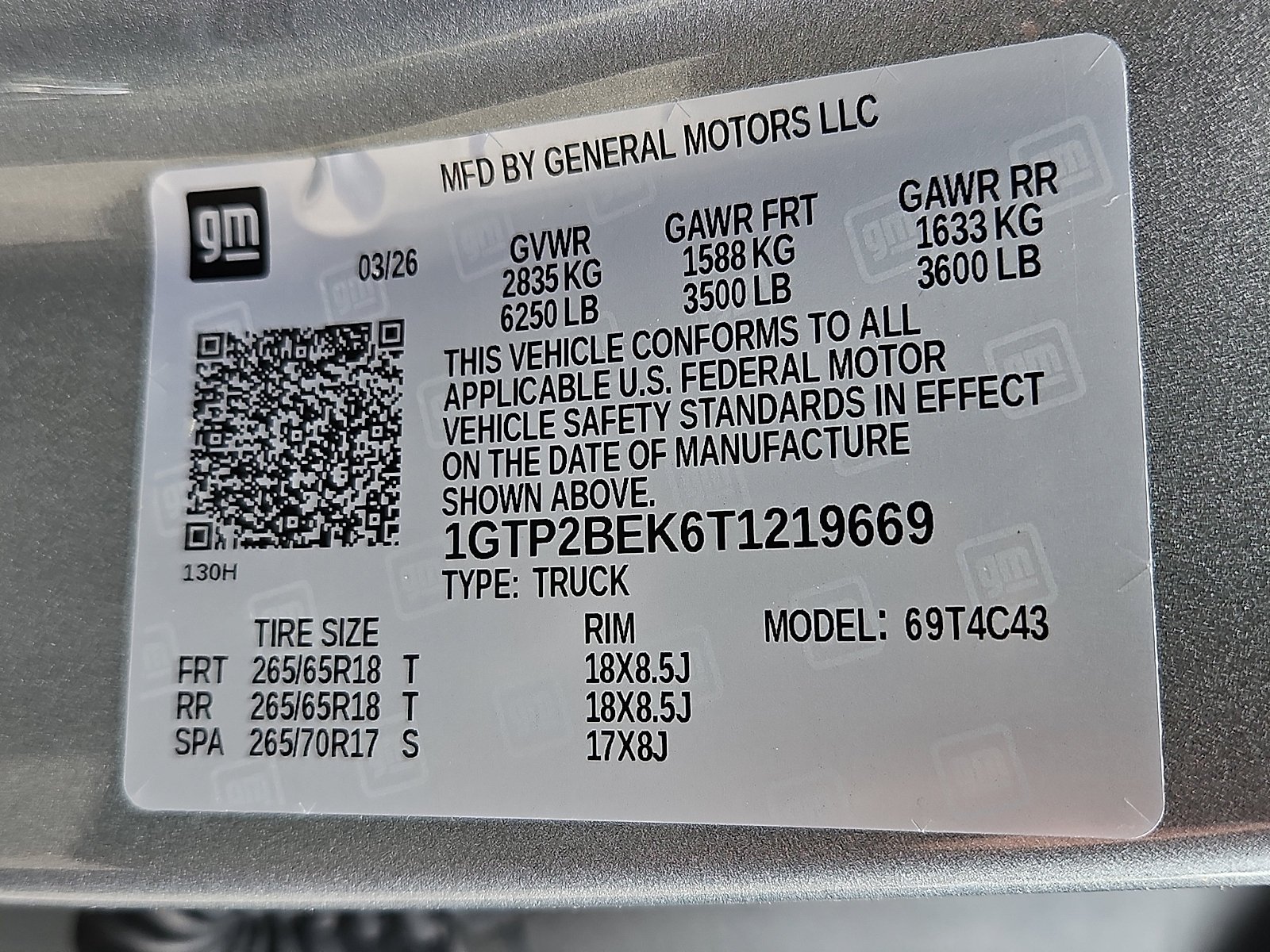 New 2026 Sterling Metallic GMC Elevation image 12