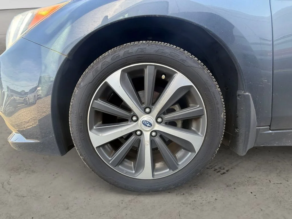 Used 2015 Gray Subaru 2.5i image 12