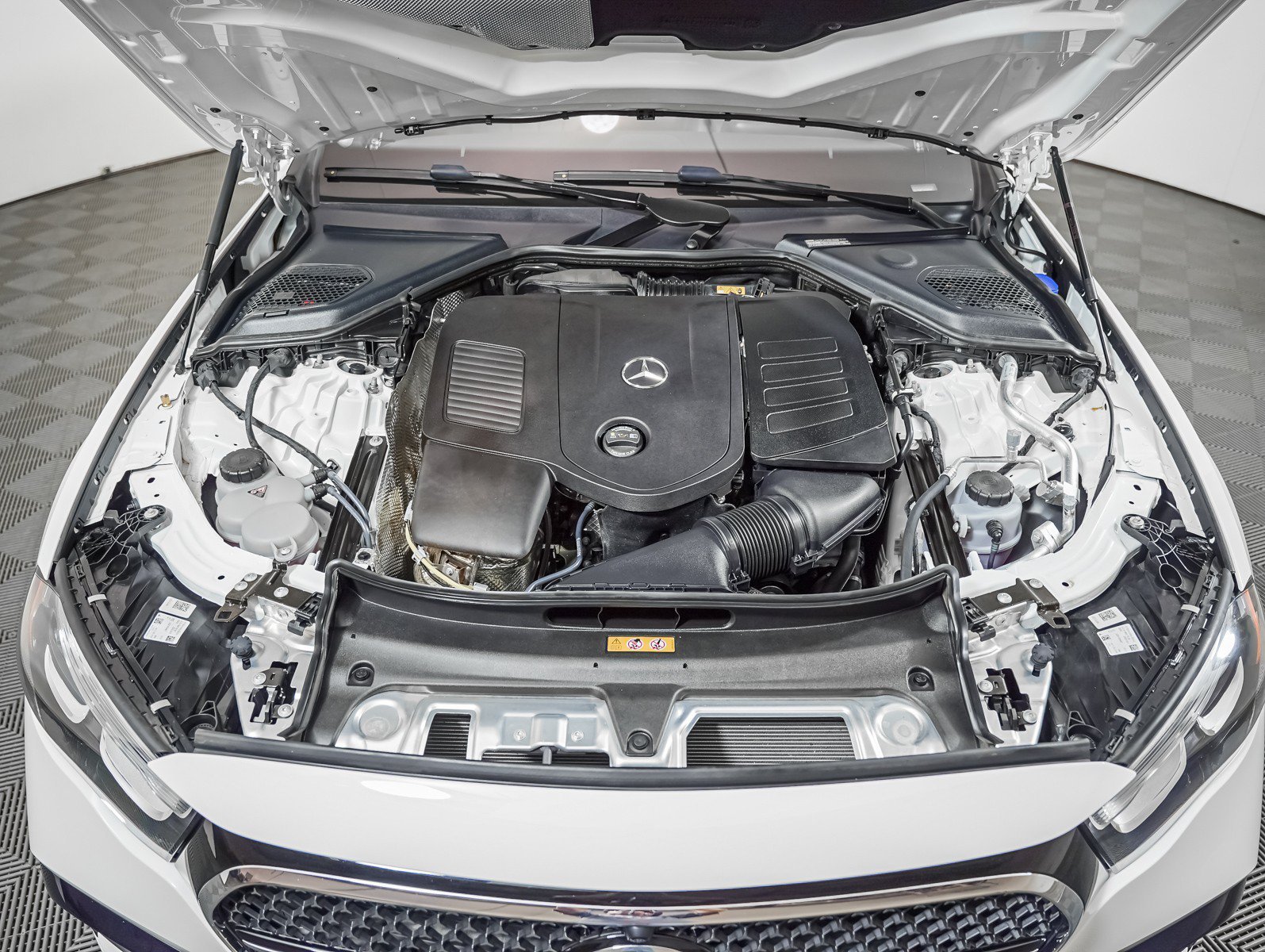 Certified Used 2026 Polar White Mercedes-Benz E 350 RWD Sedan image 8