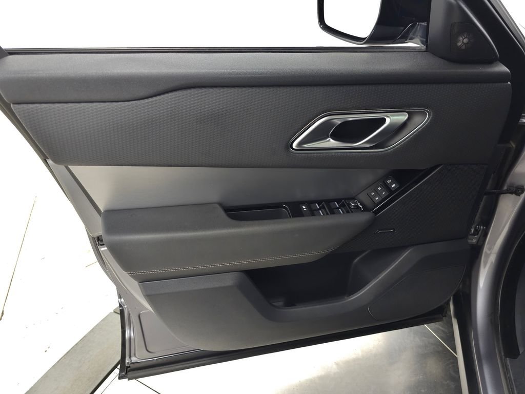 Used 2022 Gray Land Rover P250 R-Dynamic S image 13