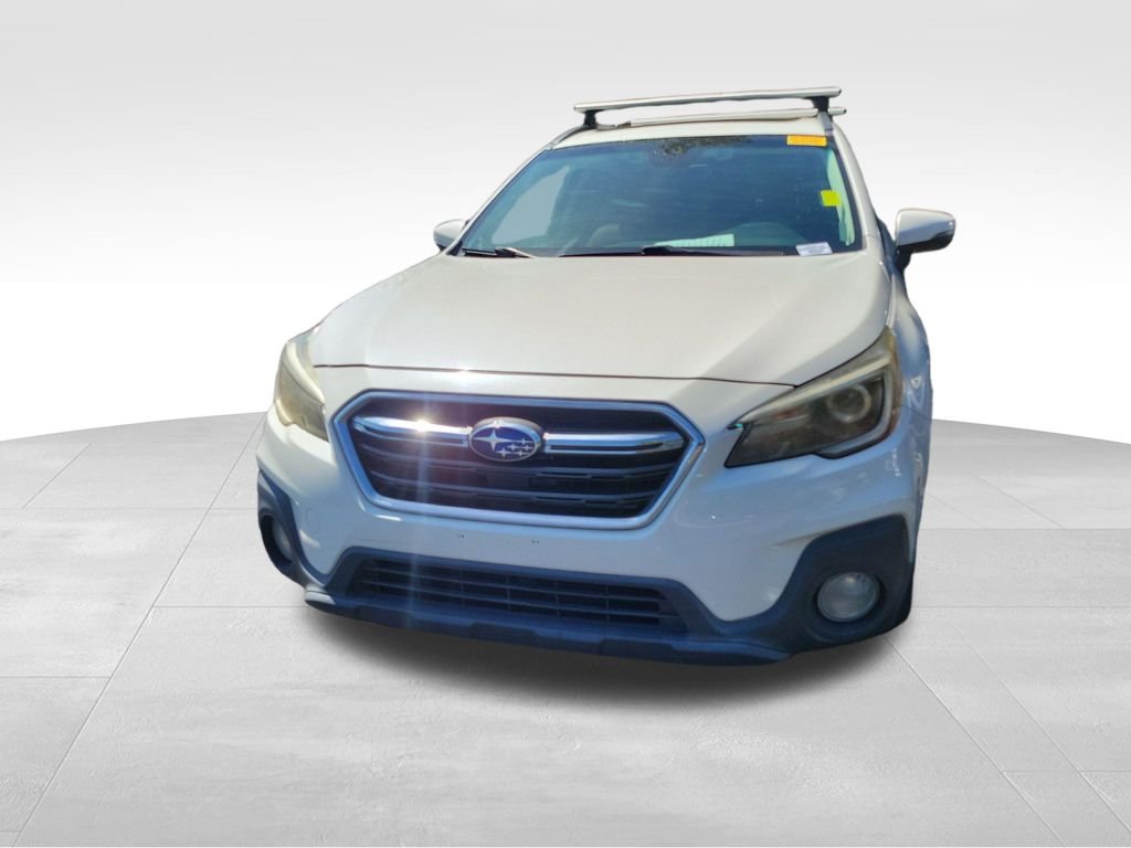 Used 2018 Crystal White Pearl Subaru 2.5i image 8