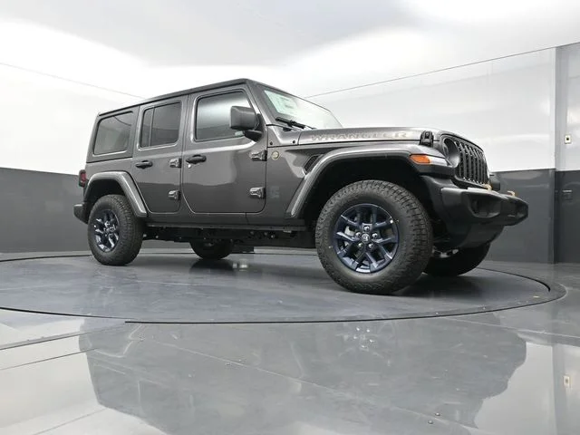 New 2026 Granite Crystal Metallic Clear-Coat Exterior Paint Jeep  image 19