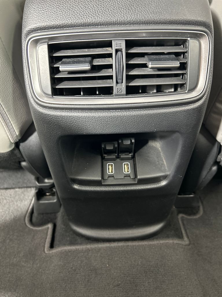 Used 2018 Silver Honda Touring image 17