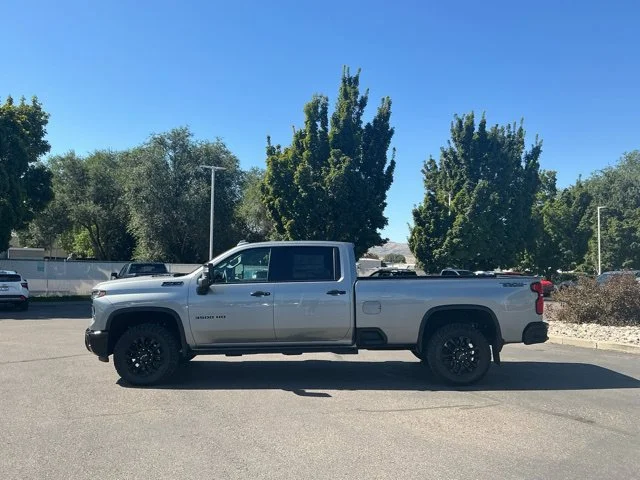 2026 Chevrolet Silverado 3500HD LTZ - Photo 9