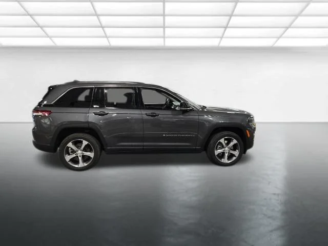 Used 2022 Gray Jeep 4xe image 3
