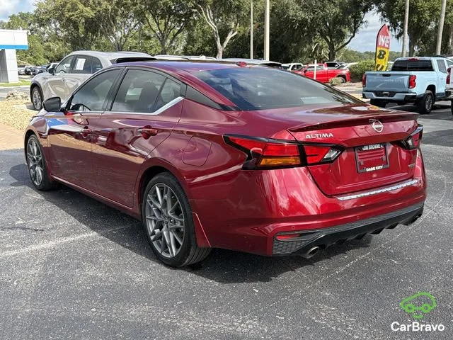 Used 2023 Red Nissan SR VC-Turbo FWD image 7