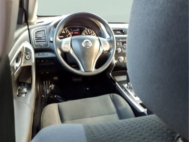 Used 2015 Black Nissan 2.5 S image 4