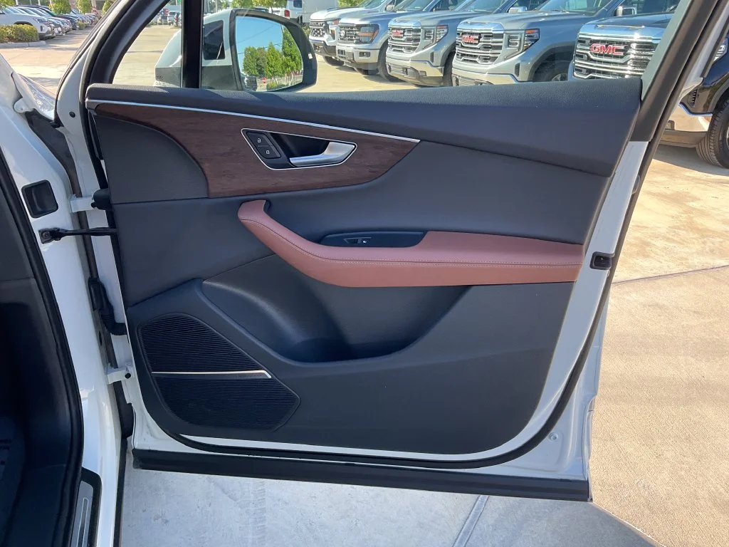Used 2025 White Audi 55 Premium Plus image 22