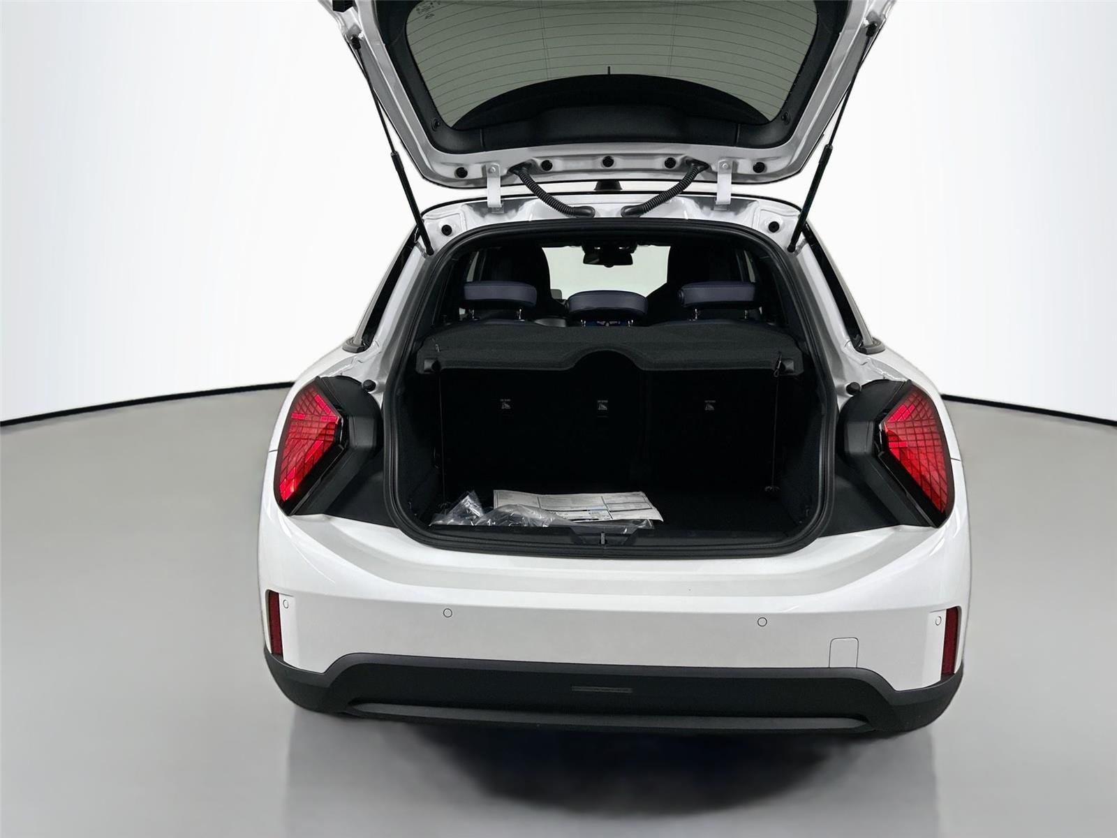 Used 2025 Nanuq White Metallic MINI Cooper S image 19