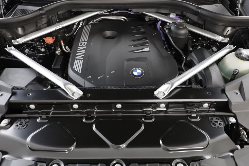New 2026 Black Sapphire Metallic BMW xDrive40i image 23