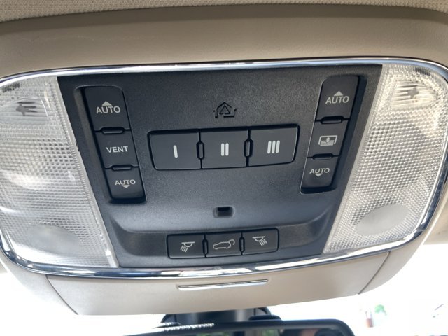 Used 2015 Brilliant Black Crystal Pearlcoat Jeep Limited image 30