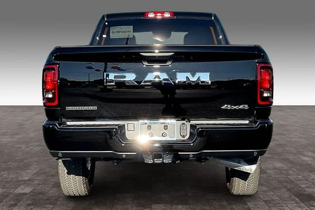 New 2026 Diamond Black Crystal Pearl-Coat Exterior Paint RAM Big Horn image 4