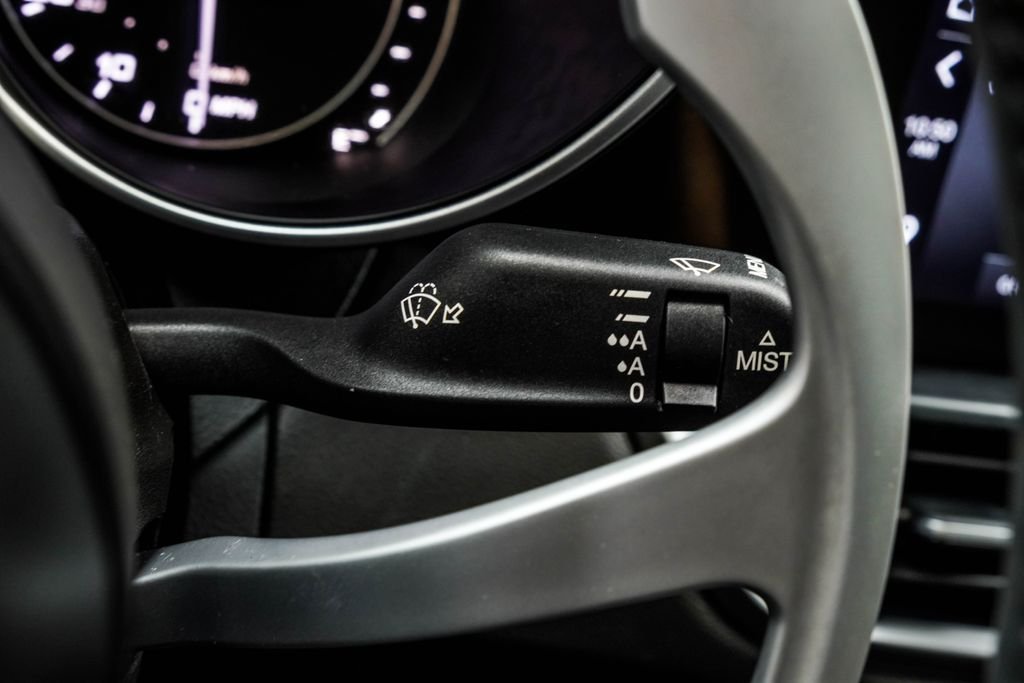Used 2023 White Alfa Romeo Veloce image 36