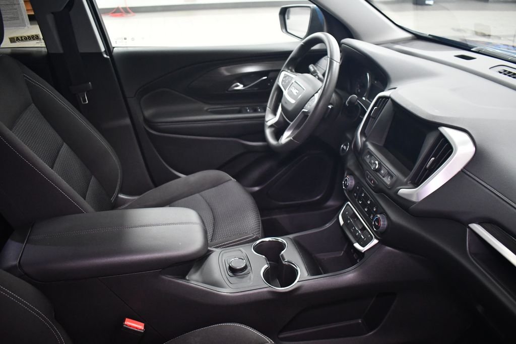Used 2024 Downpour Metallic GMC SLE image 32