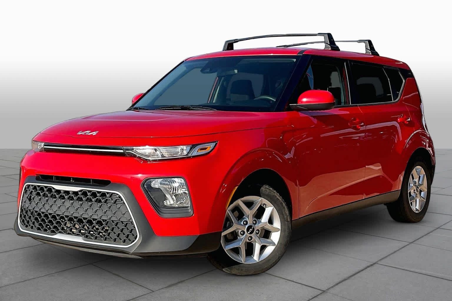Used 2022 Inferno Red Kia LX image 2