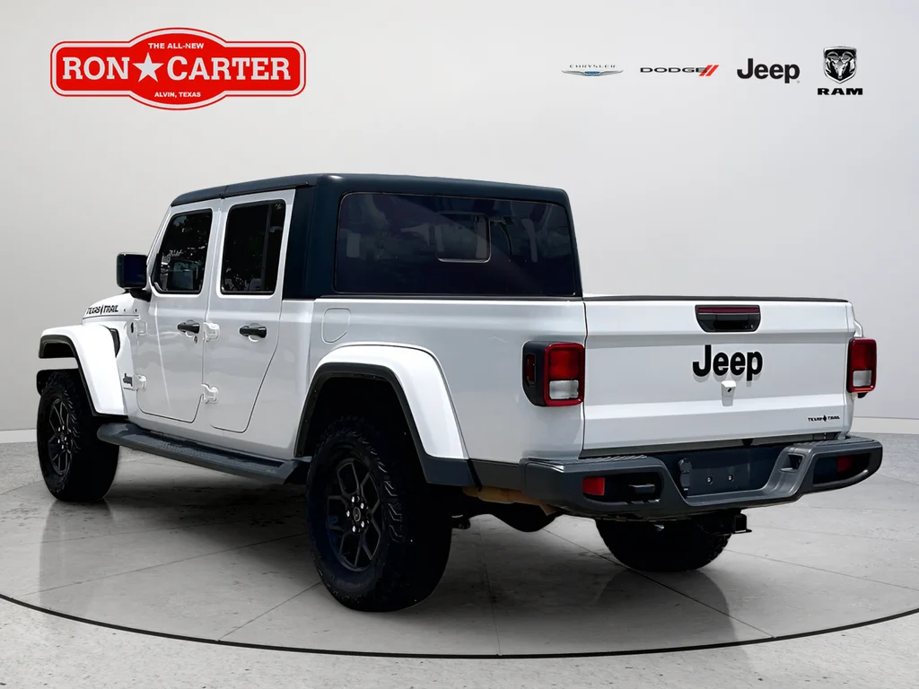 Used 2023 White Jeep Texas Trail image 4