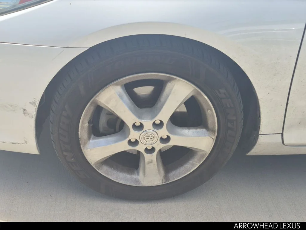 Used 2006 White Toyota SLE image 9