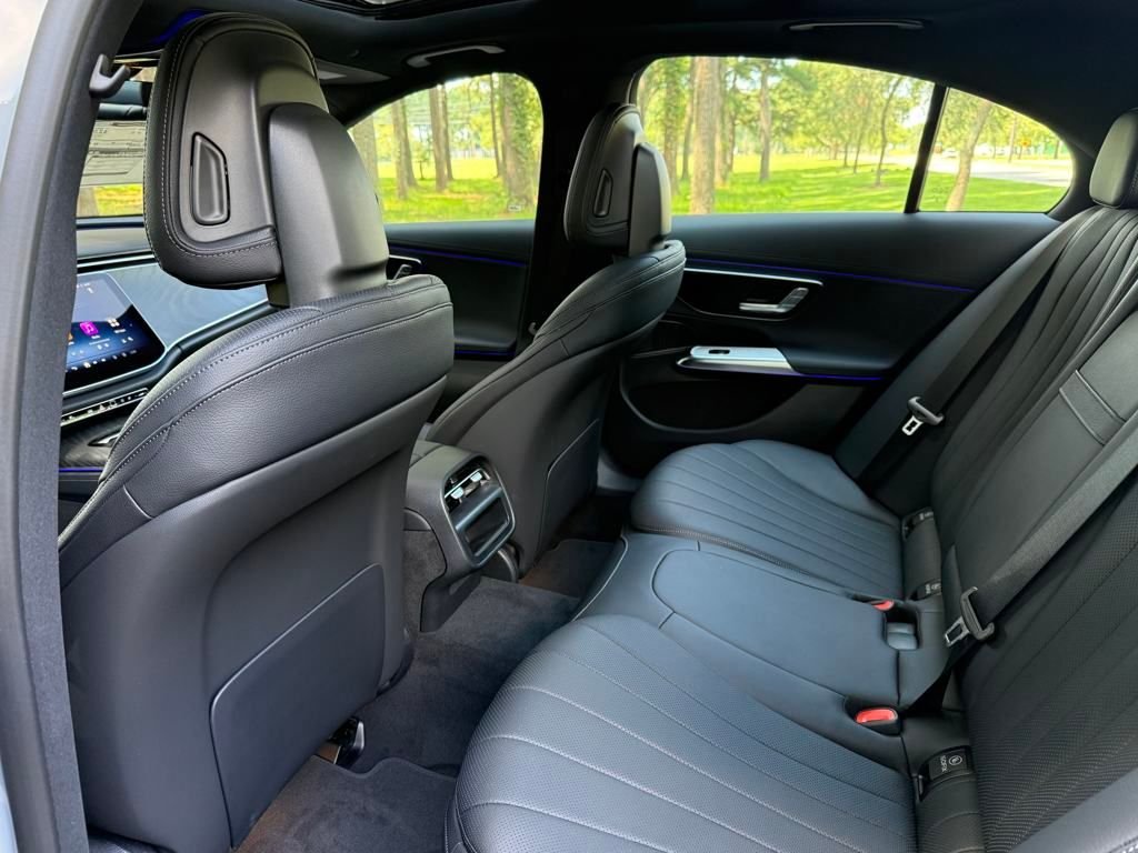 2026 Mercedes-Benz E-Class E350 - Photo 14