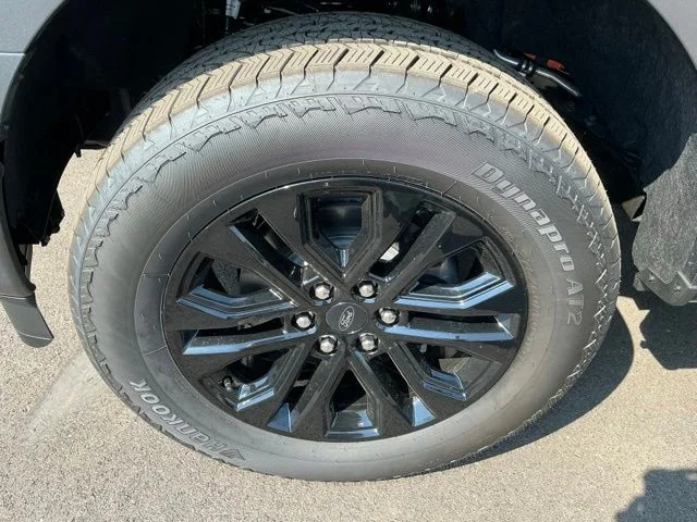New 2026 Carbonized Gray Metallic Ford Lariat® image 17