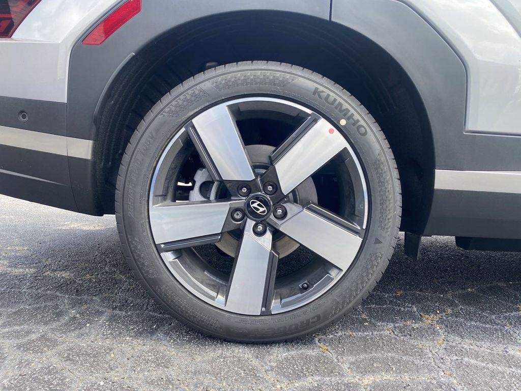 New 2024 Silver Hyundai Calligraphy FWD image 18