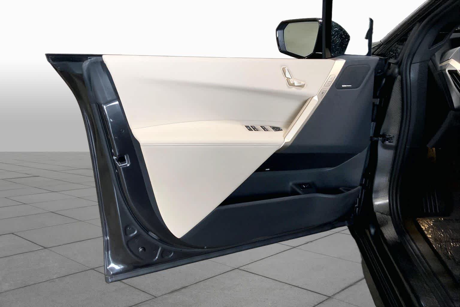 Used 2024 Dark Graphite Metallic BMW xDrive50 image 20
