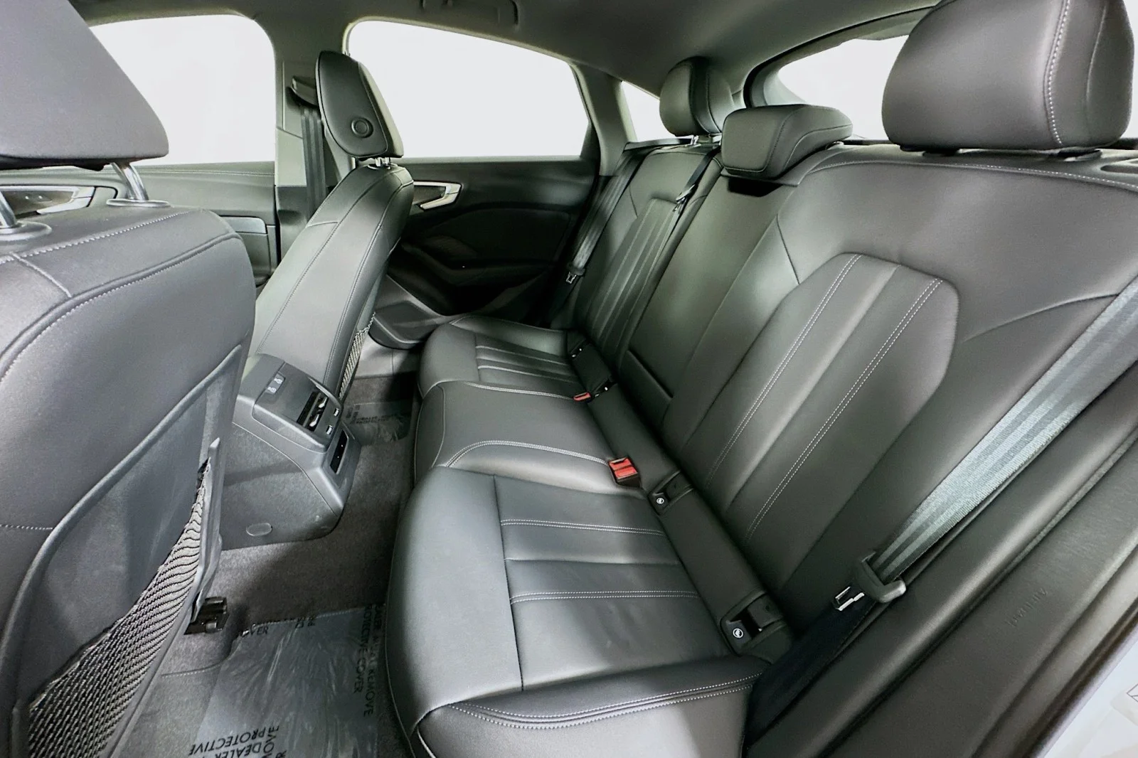 Used 2025 Arkona White Audi Premium Plus image 9