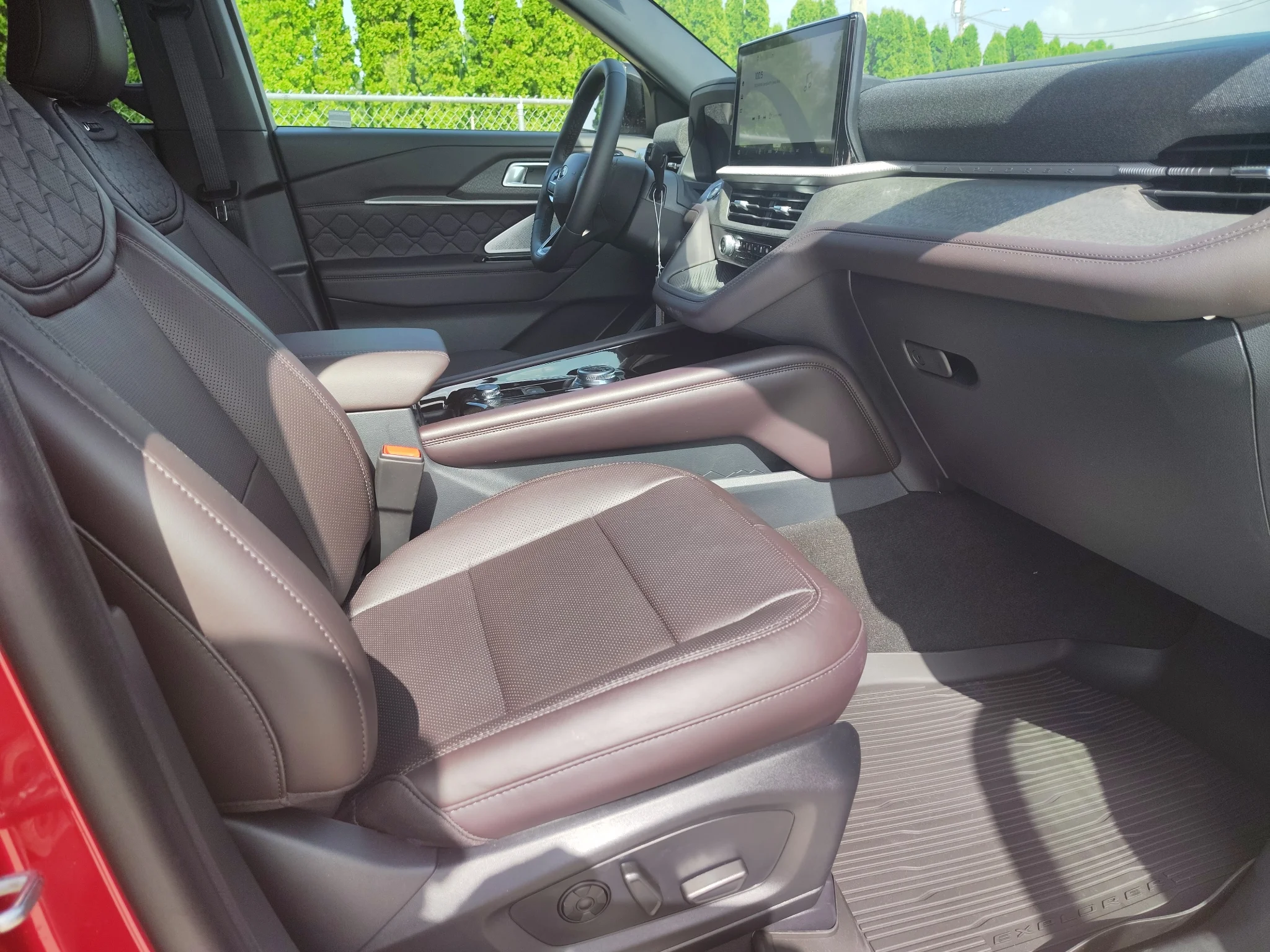 New 2026 Rapid Red Metallic Tinted Clearcoat Ford Platinum™ image 15